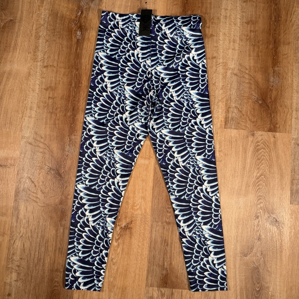 NEW Ed Hardy High Tide Leggings Women's Medium White Waves Yoga AOP Easy Care